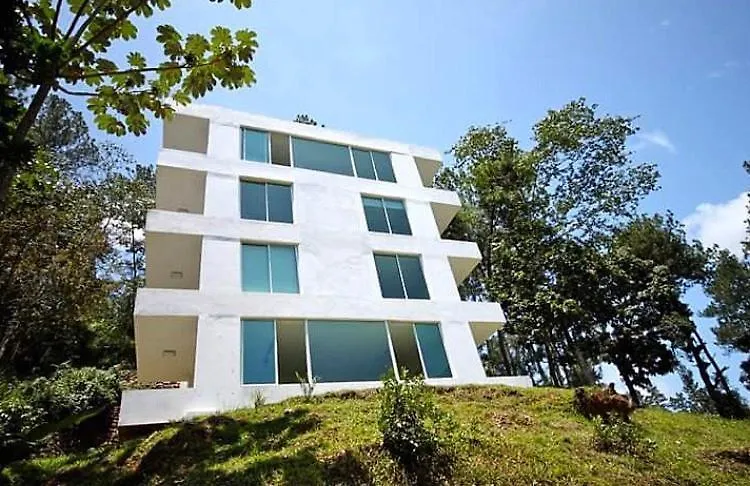 Diferencia Eco-Retreat Hotel San Jose de Las Matas Lodge